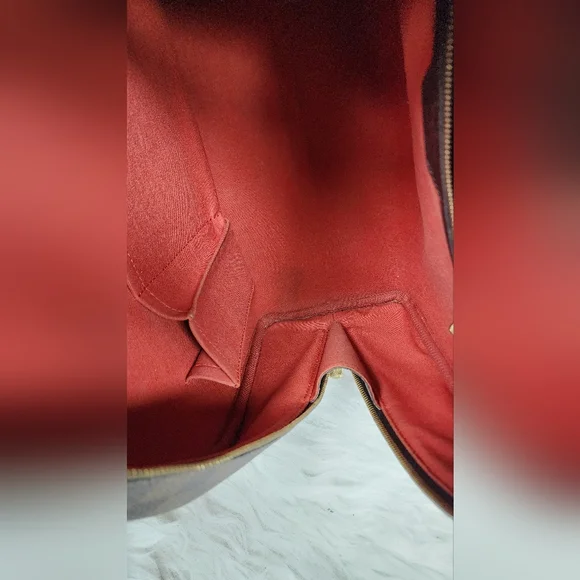 Louis Vuitton Nolita Handbag in Damier Ebene Canvas – Timeless Elegance (2005) - Picture 13 of 16